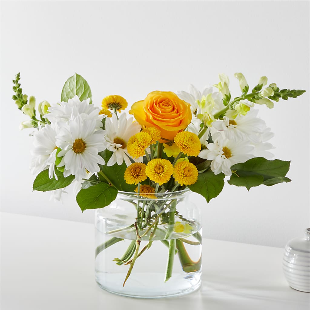 Sun Salutation Bouquet – LOU GENTILE'S FLOWERS BASKET, Fresno CA