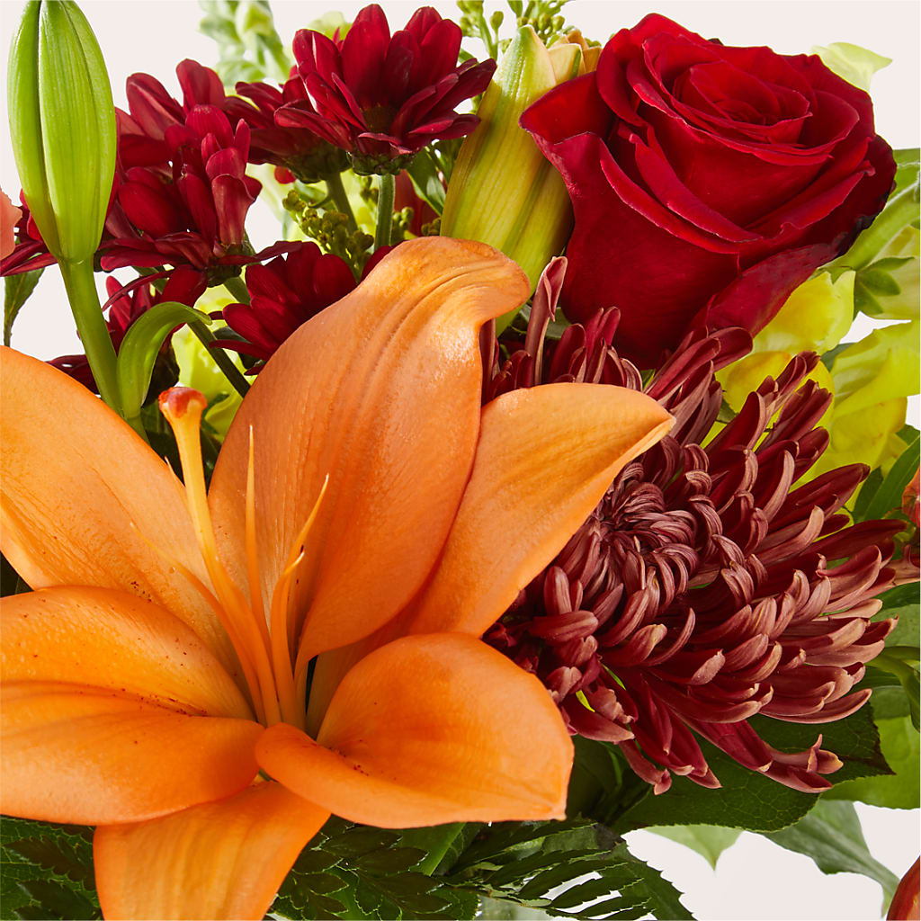 Sweater Season - A Florist Original – LOU GENTILE'S FLOWERS BASKET, Fresno CA