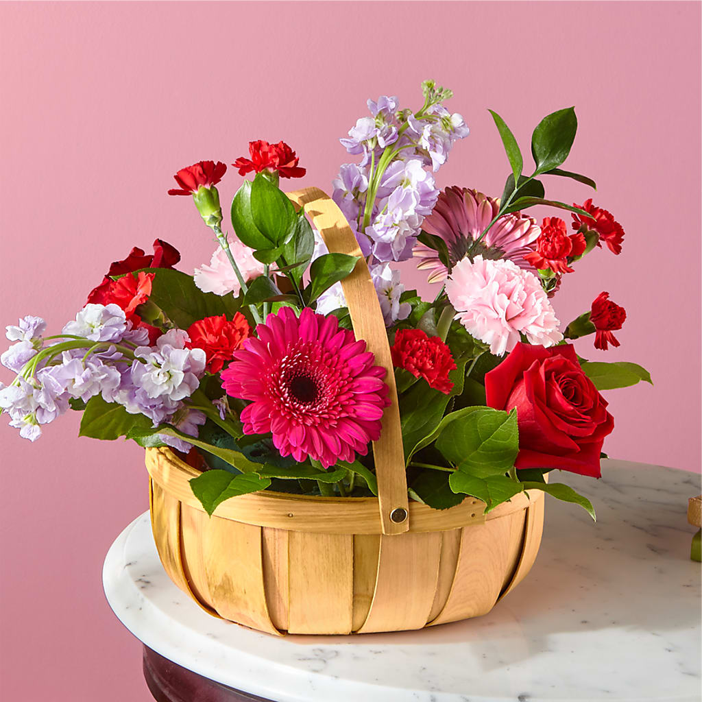 Pink Picnic Basket – LOU GENTILE'S FLOWERS BASKET, Fresno CA