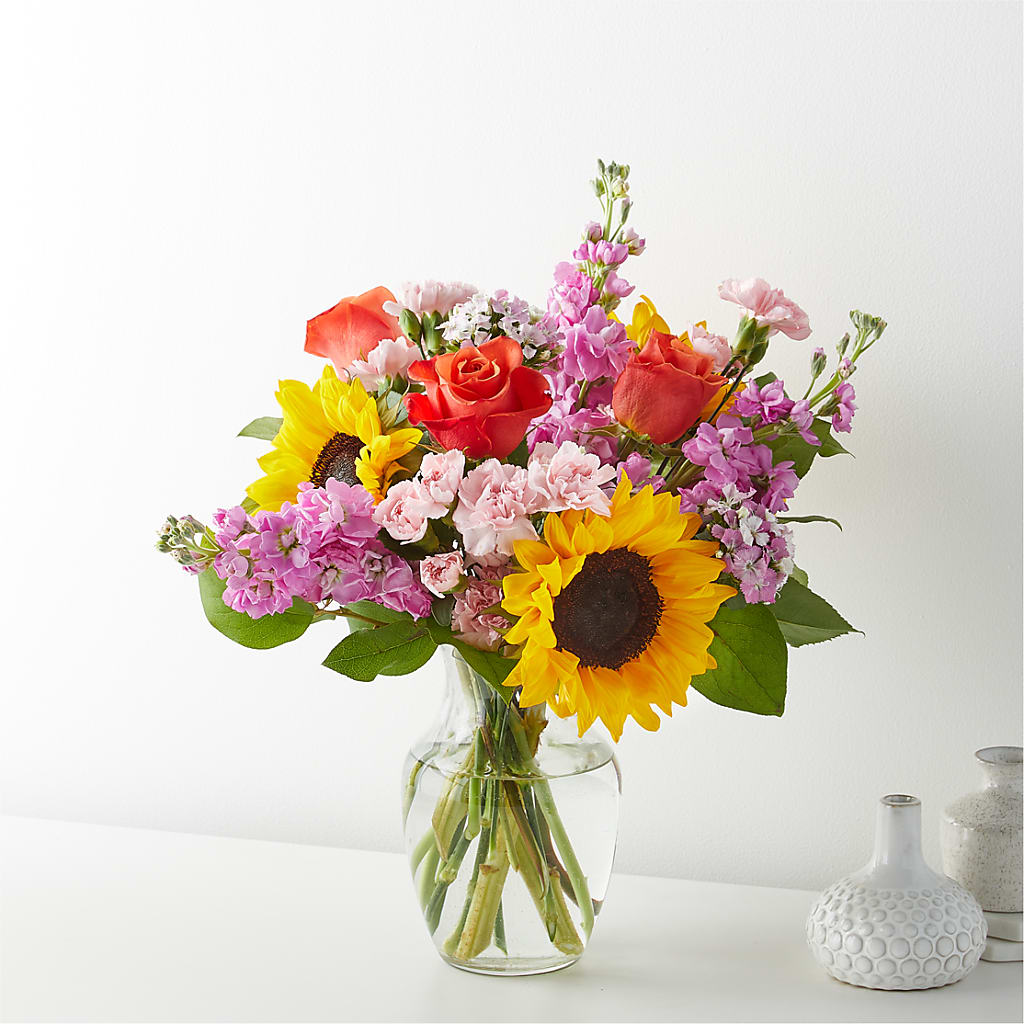 Yellow Brick Road Bouquet – LOU GENTILE'S FLOWERS BASKET, Fresno CA