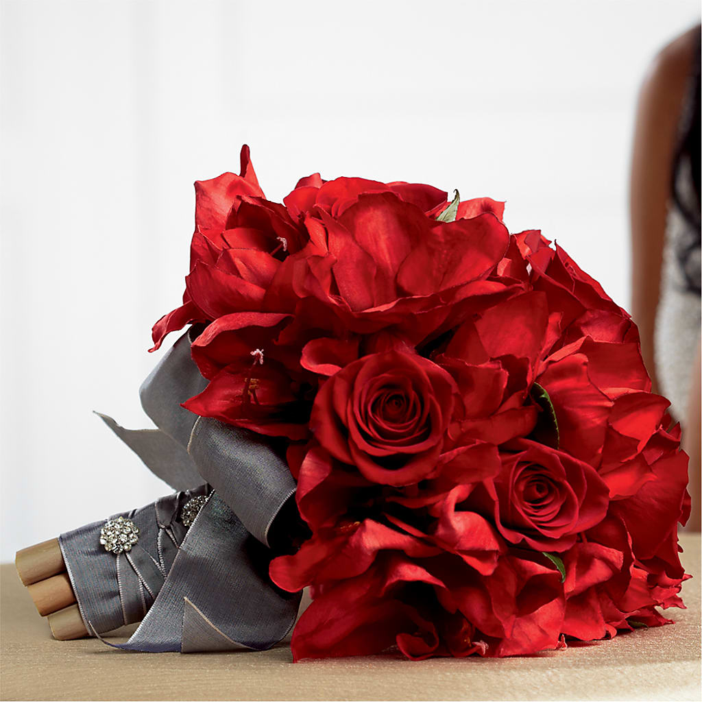 Heart's Happiness Bouquet – LOU GENTILE'S FLOWERS BASKET, Fresno CA
