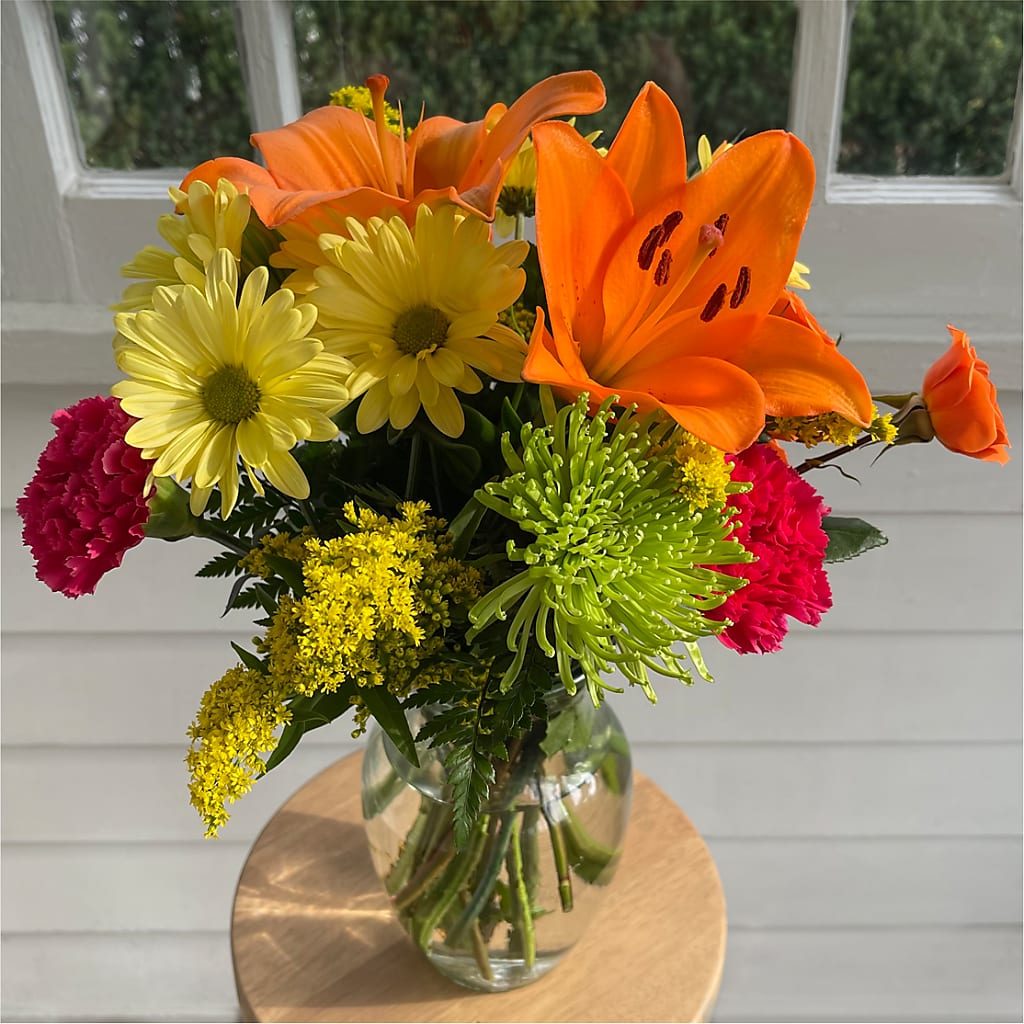 Bold & Bright – A Florist Original – LOU GENTILE'S FLOWERS BASKET, Fresno CA