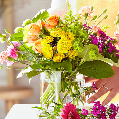 Bold & Bright – A Florist Original – LOU GENTILE'S FLOWERS BASKET, Fresno CA