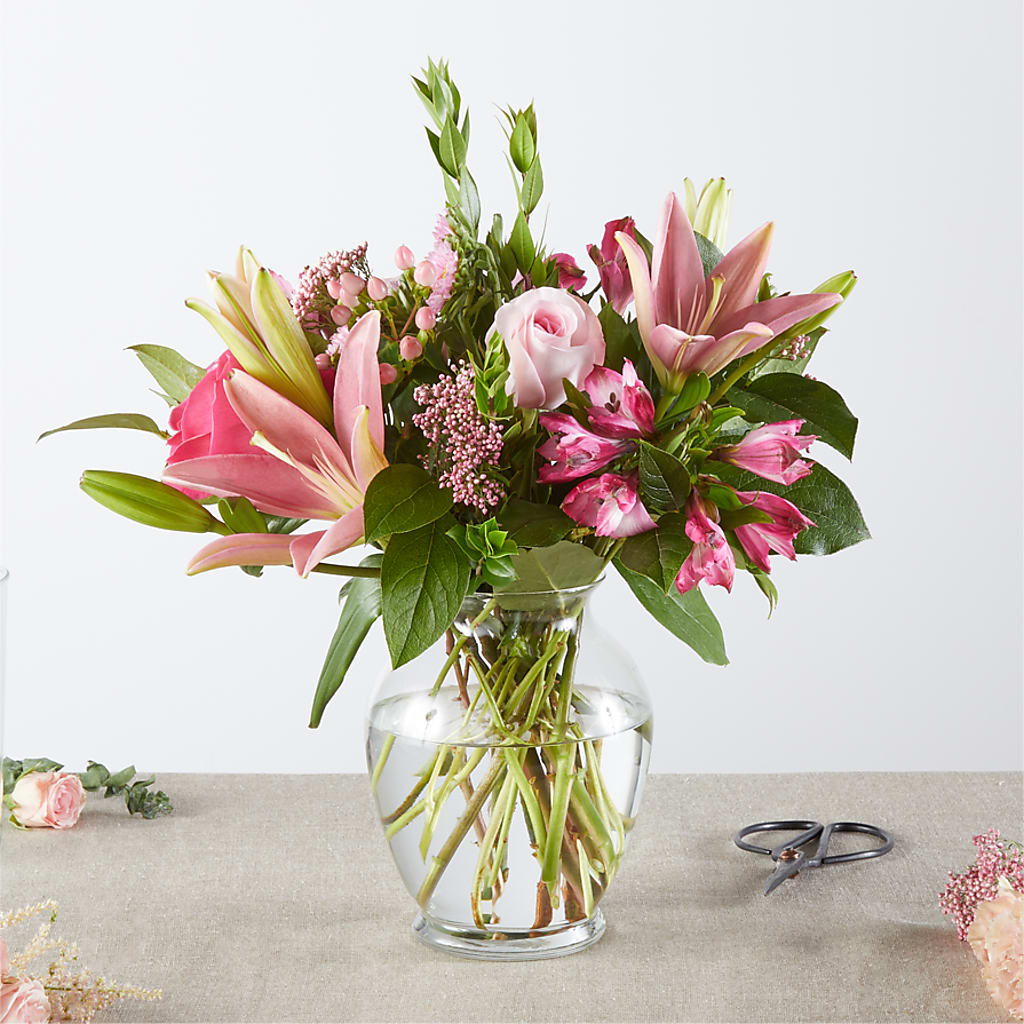 Pink Ribbon - A Florist Original – LOU GENTILE'S FLOWERS BASKET, Fresno CA