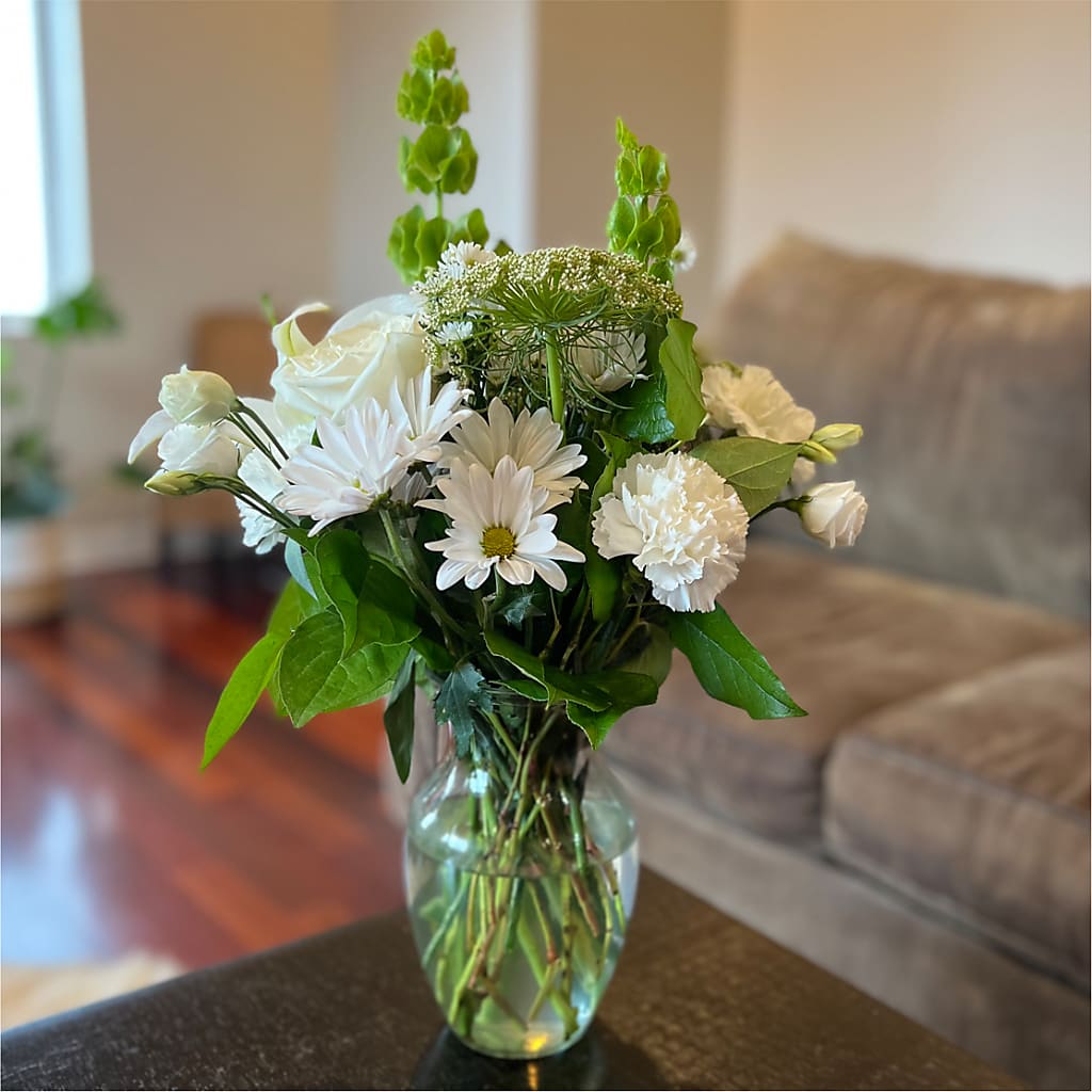 Classic Ivory – A Florist Original – LOU GENTILE'S FLOWERS BASKET, Fresno CA