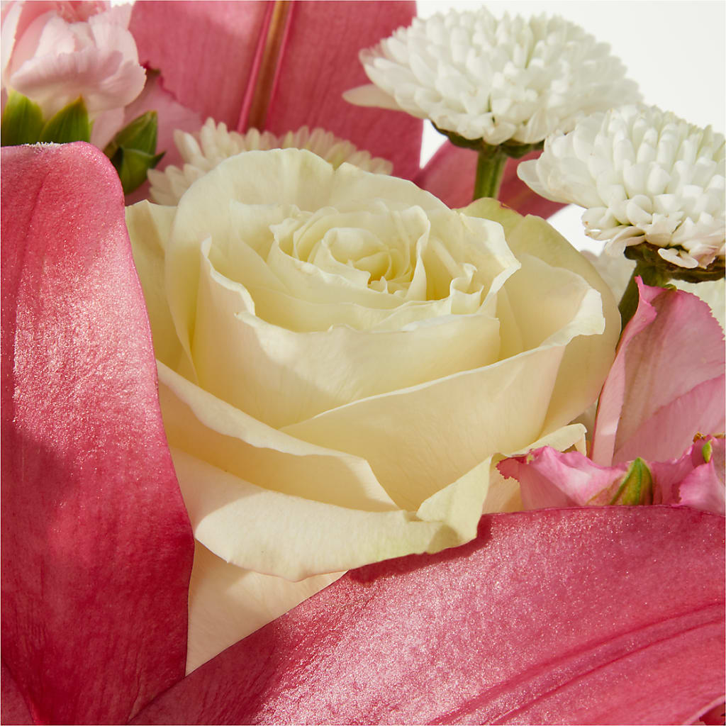 Piece of Cake Bouquet – LOU GENTILE'S FLOWERS BASKET, Fresno CA